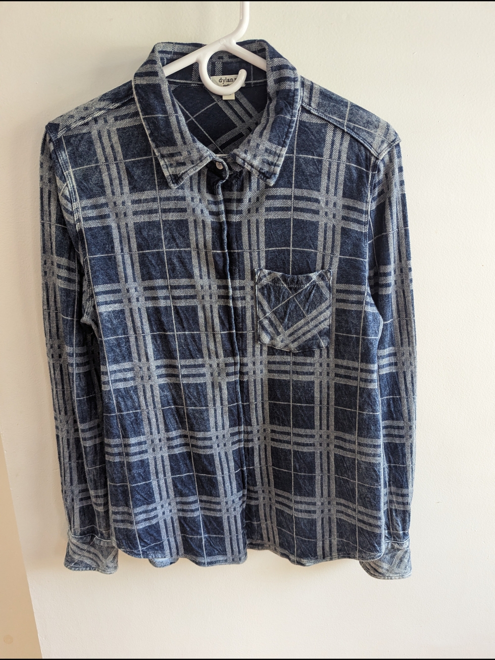 Dylan Blue Plaid Acid Wash Long Sleeve Button Down Shirt Women’s Size Medium